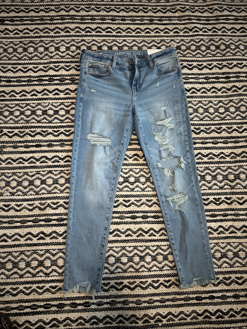 American Eagle Outfitters Light Blue Distressed Skinny Jeans